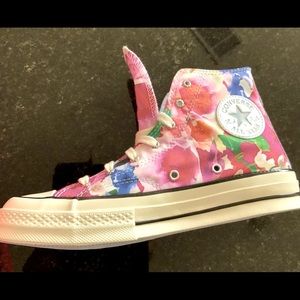 CONVERSE Multicolor Floral Chuck 70 -NEW
